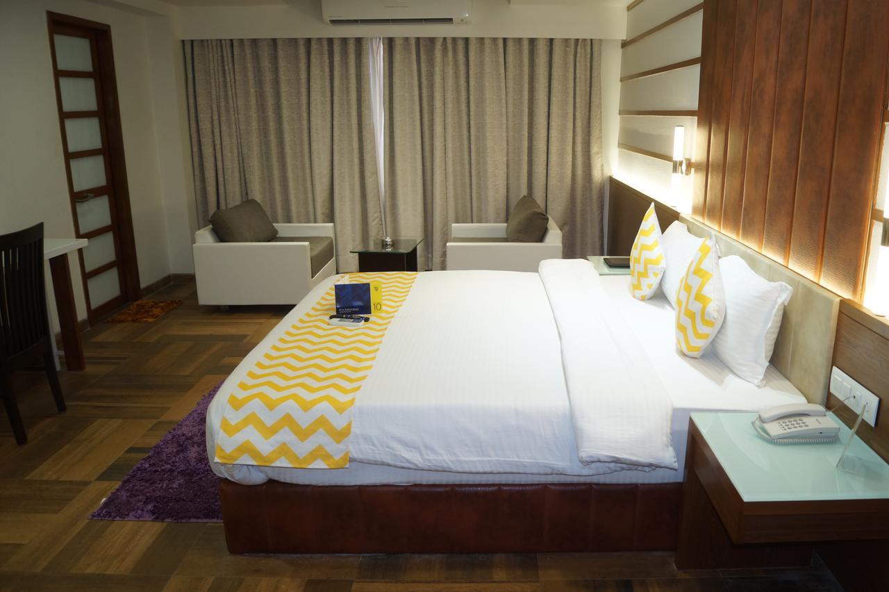 Hotel O Ellis Ахмедабад Екстериор снимка