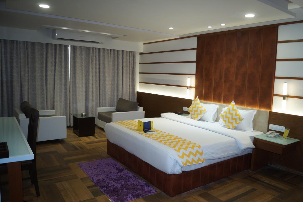 Hotel O Ellis Ахмедабад Екстериор снимка